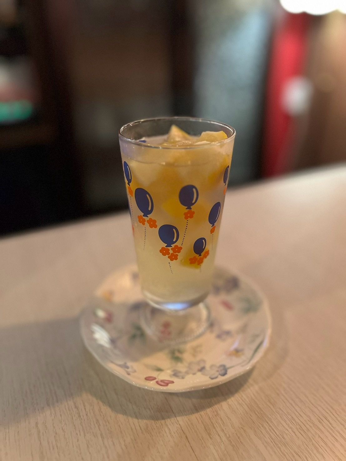 レトロなグラスのドリンク